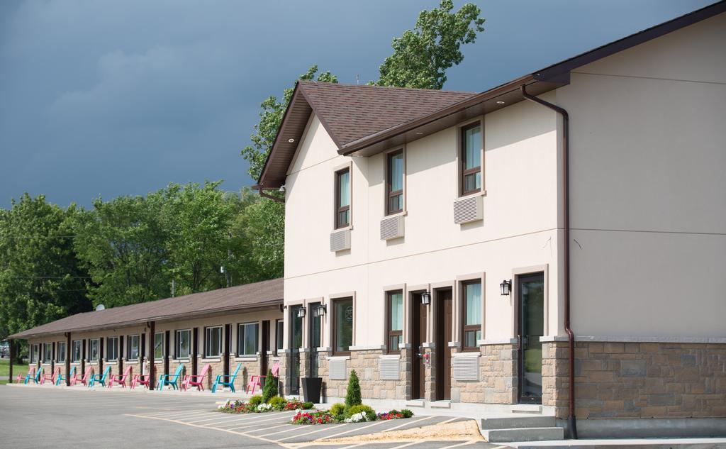 Masterson'S Motel ナパニー エクステリア 写真