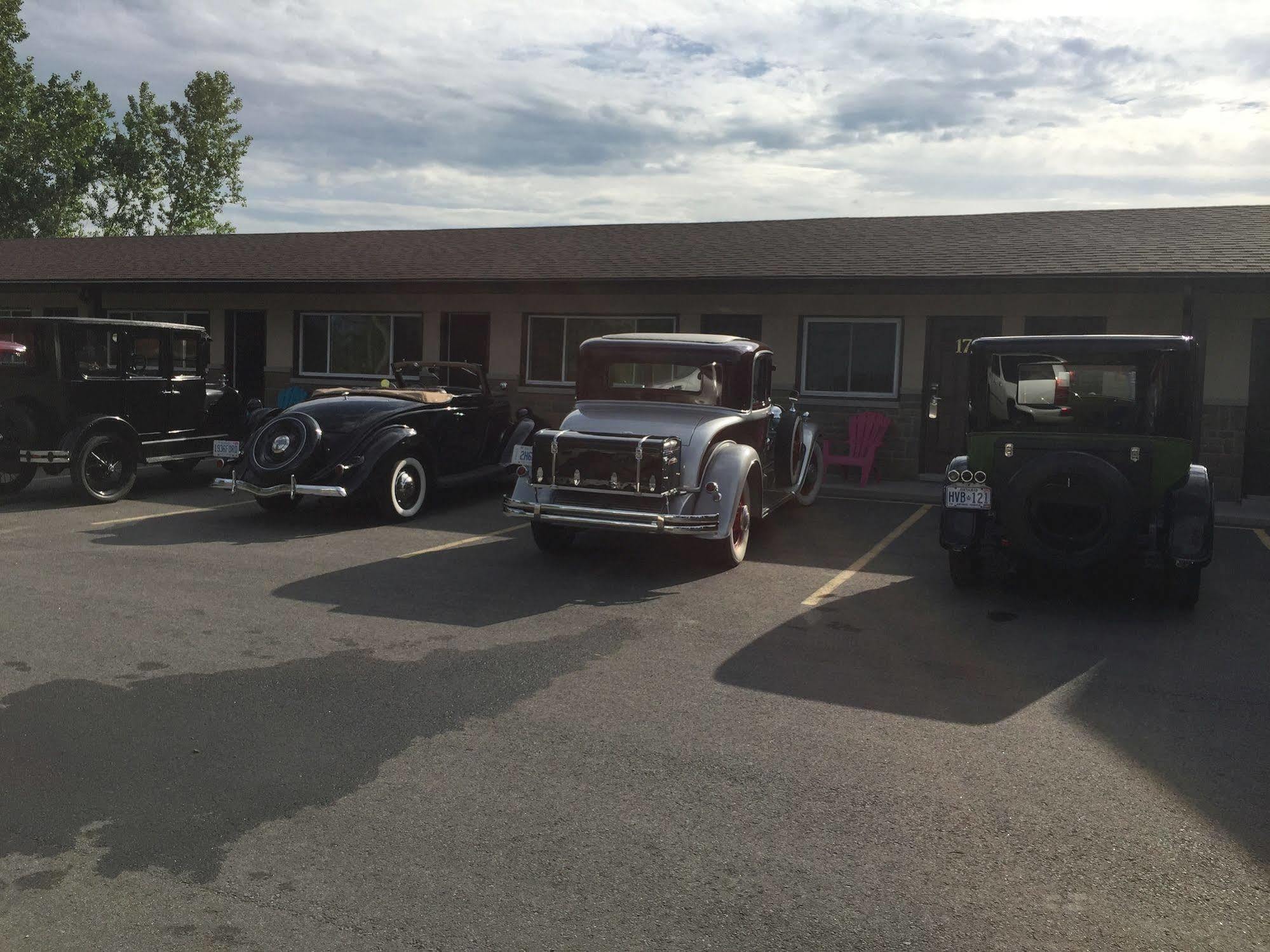 Masterson'S Motel ナパニー エクステリア 写真