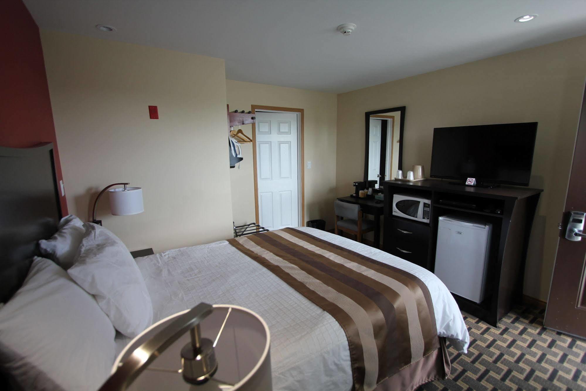 Masterson'S Motel ナパニー エクステリア 写真