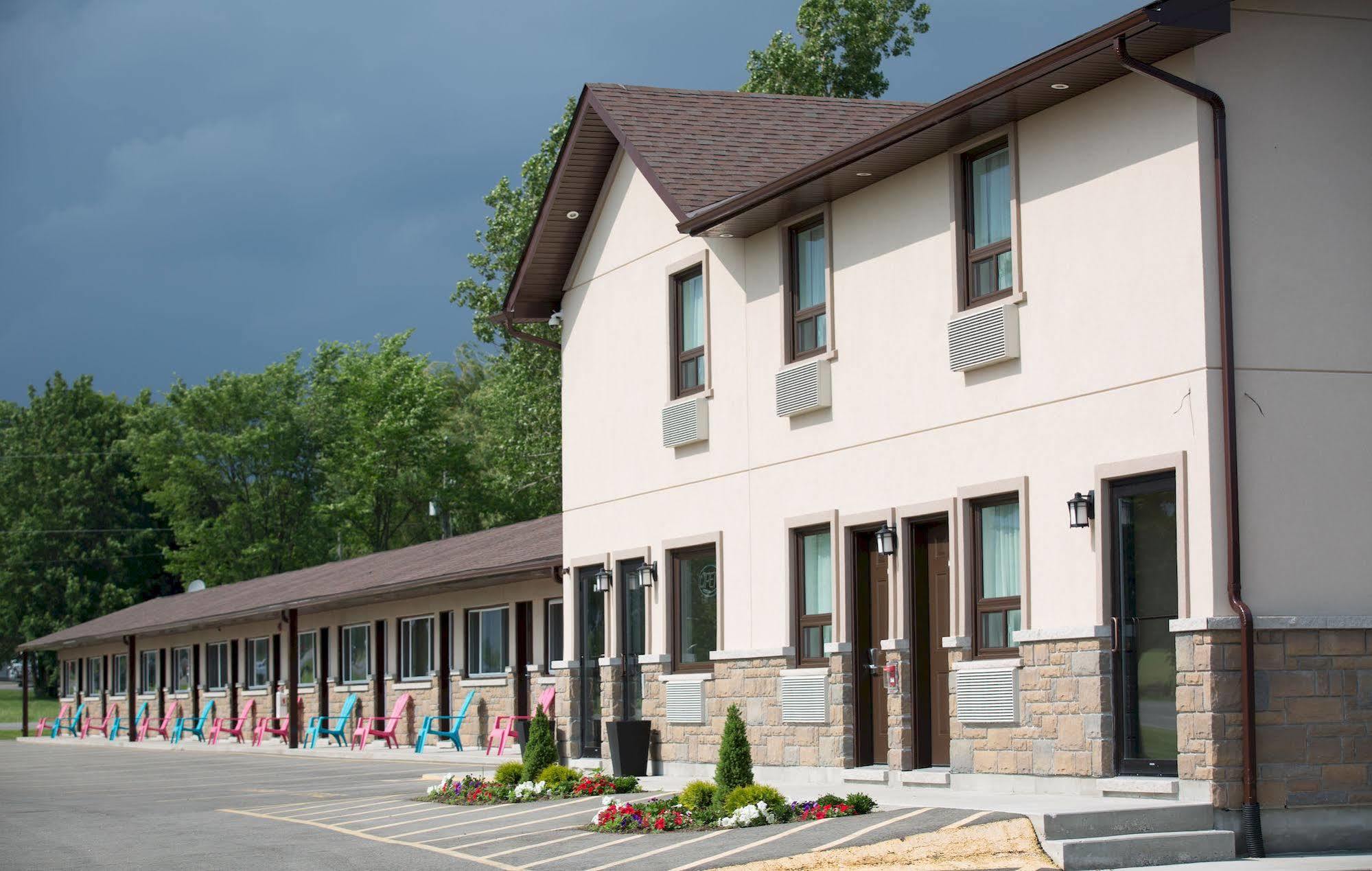 Masterson'S Motel ナパニー エクステリア 写真